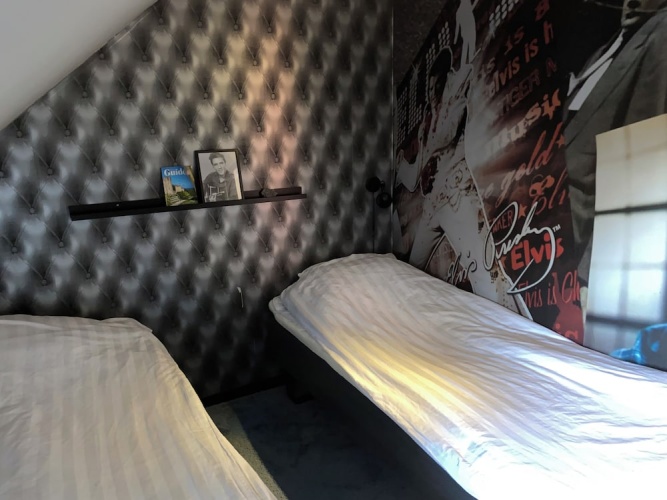 3 Bedrooms Apartment