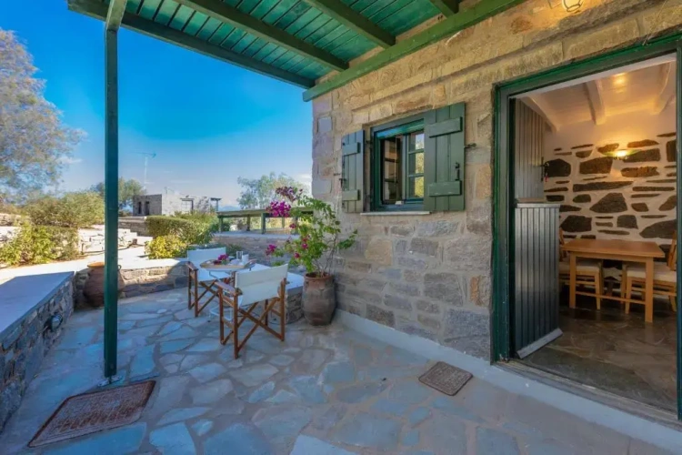2 Bedrooms Cottage