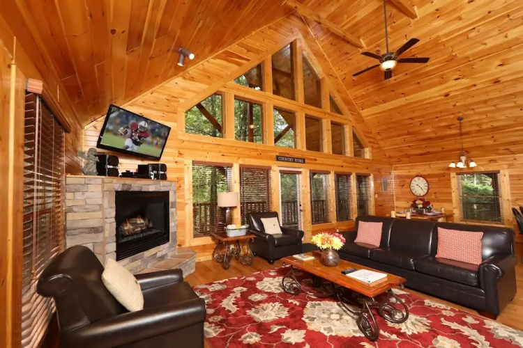Smoky Bear Manor - Five Bedroom Cabin