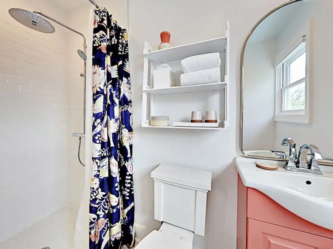 Travis Heights Bungalow - 2 Br Cottage