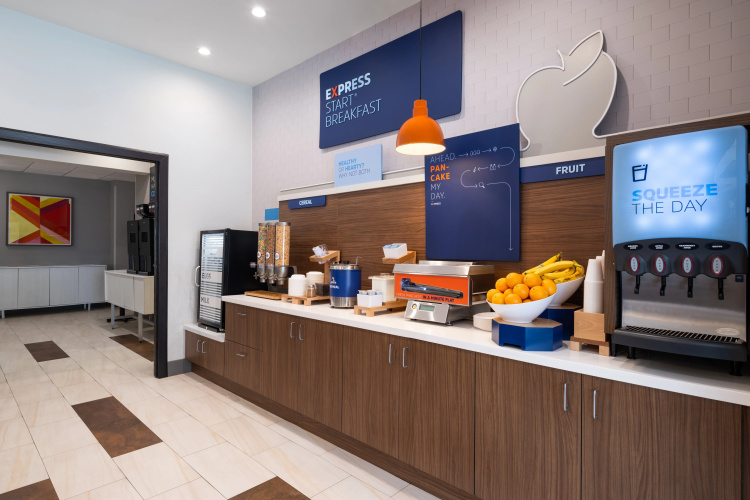 Holiday Inn Express & Suites St. Petersburg North (I-275) photo 14
