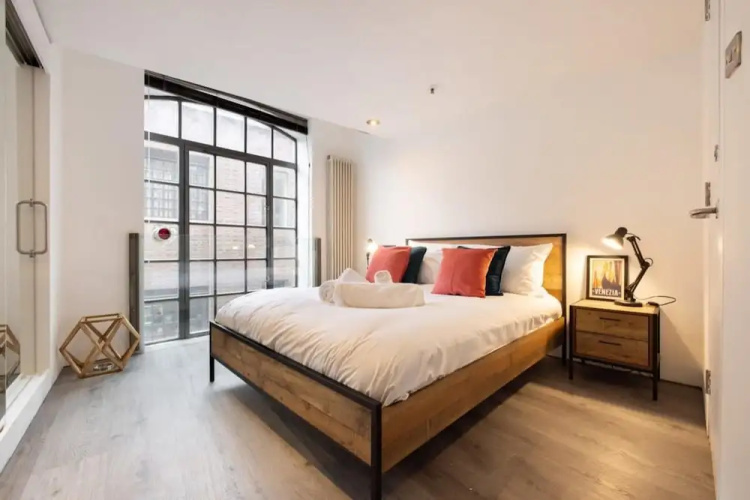 Soho Warehouse Loft With Concierge Lift