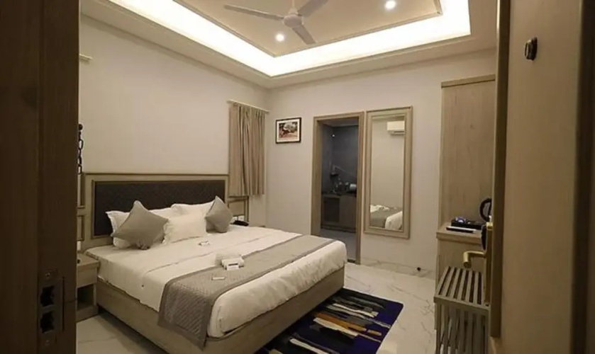 Fabhotel Prime Hampton By Ic'S