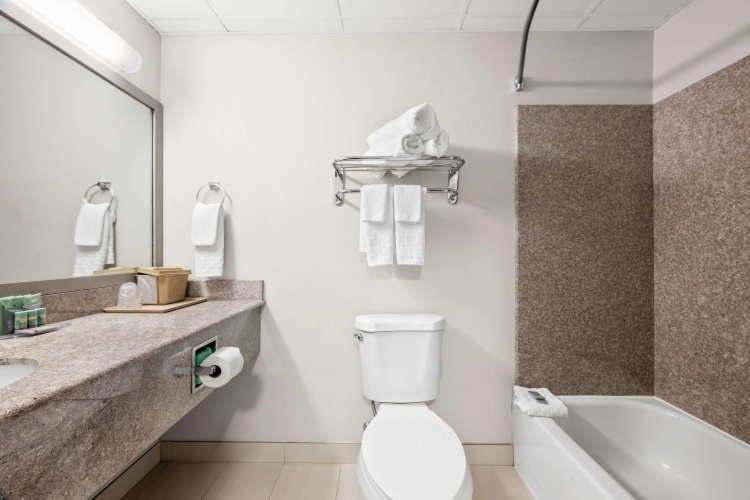 Best Western Dartmouth-New Bedford photo 11
