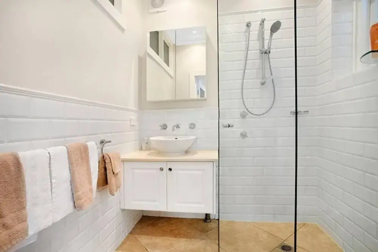 CRES0 - Manly - The Crescent