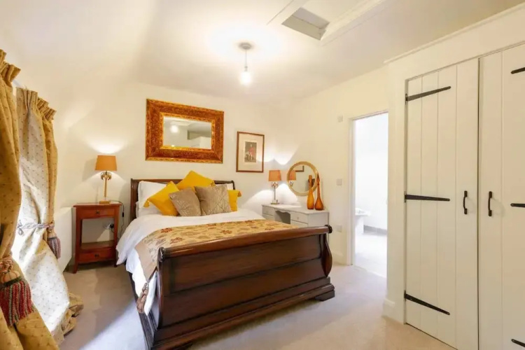 Beautiful 4 Bedroom Property