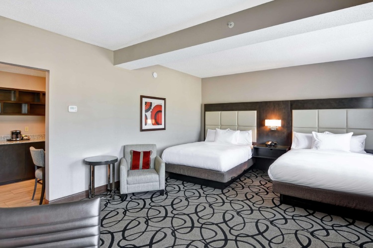 Quadruple Suite