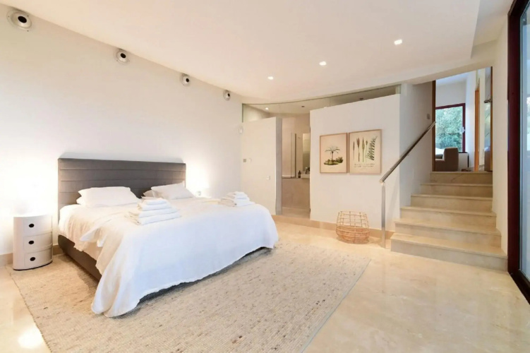 30290 - Stunning Luxury Unique Villa