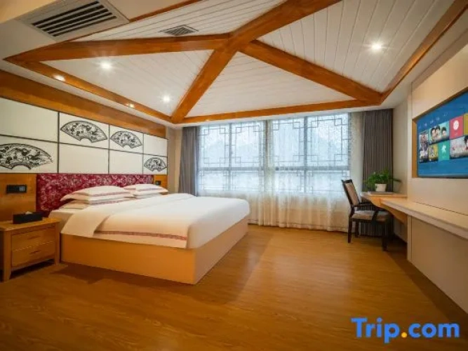 Luxury Triple Family Suite