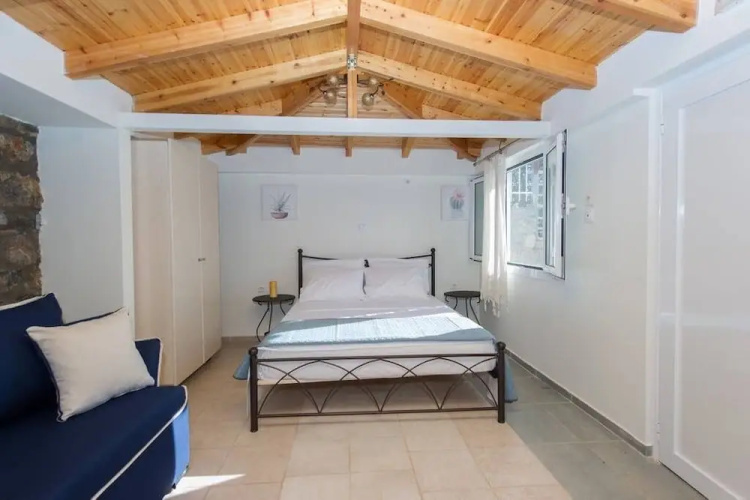 New Hope, studio with pool near the beach