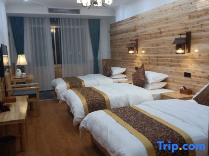 Deluxe Triple room