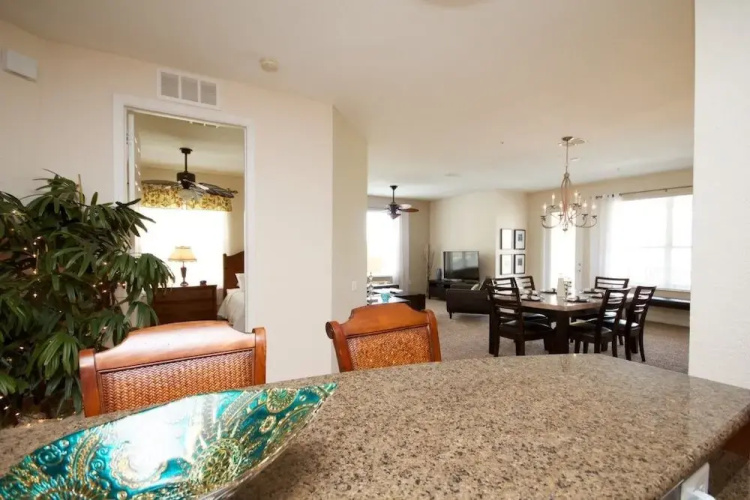 Island Breeze Lake View