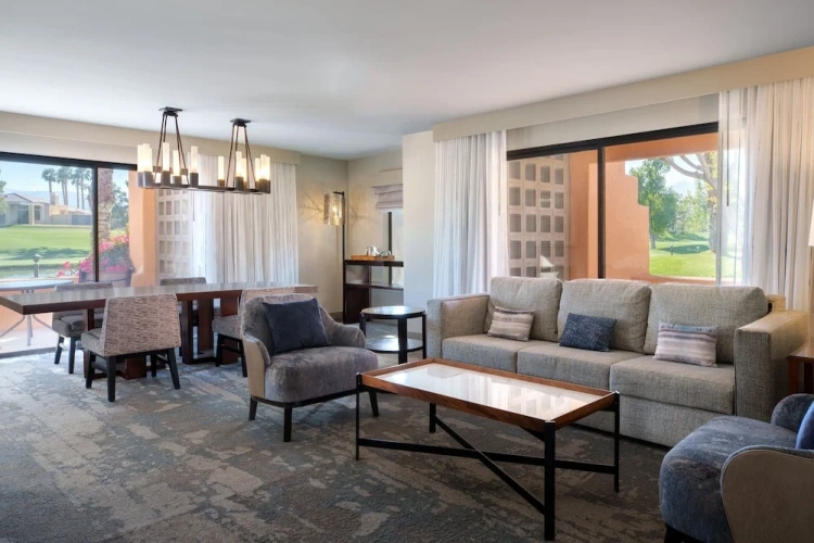Deluxe Double Suite with view