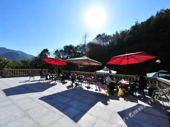 Rui Feng Mountain Hostel