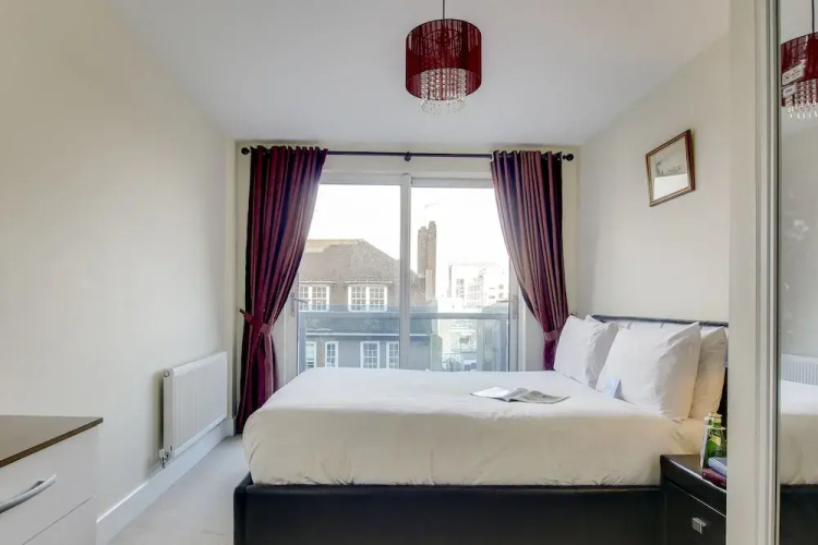 Modern Glenthorne Road Apartment