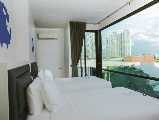 2 Bedrooms Twin Family Suite