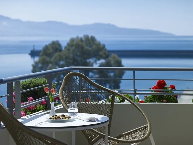 Executive Suite with balcony and with sea view