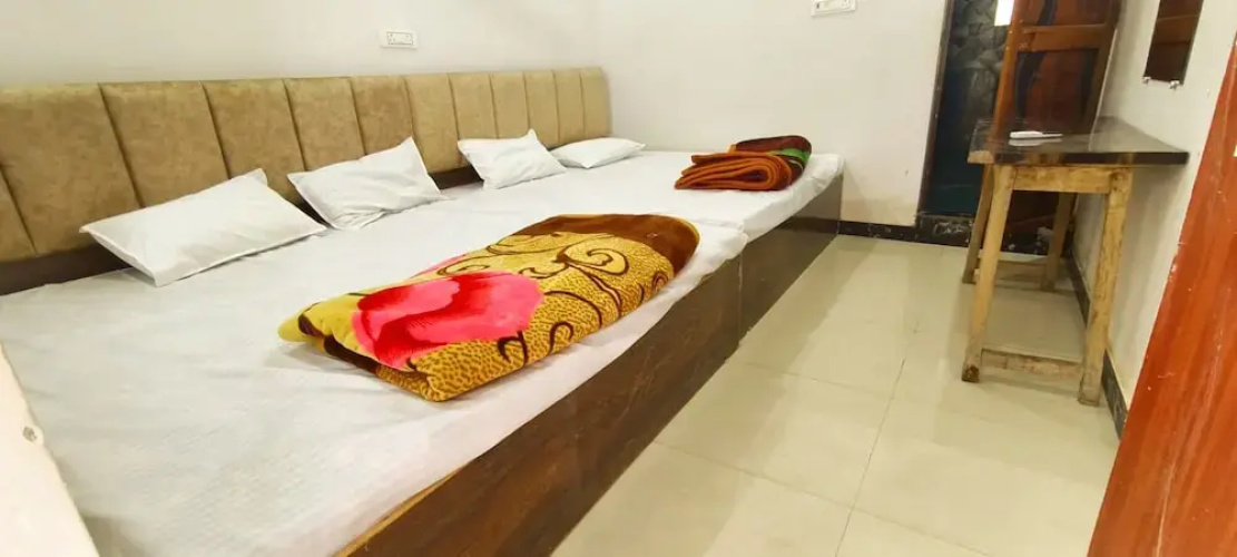Shri Ayodhya Dham Hotel And Restaurant
