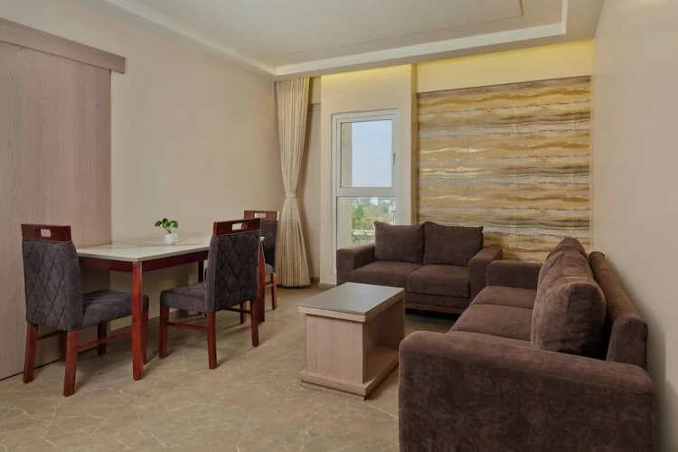 1 Bedroom Suite