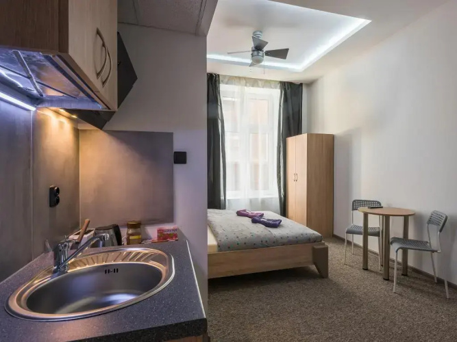 Queen Apartments