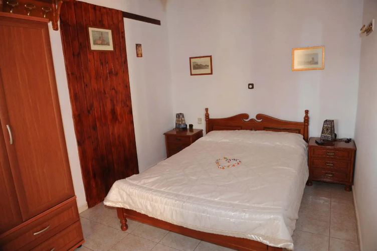Chrysanthi Studios & Apartments