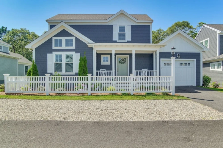 5 Bedrooms Cottage