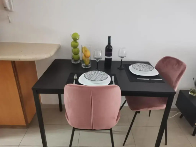 Flat111-Adults only