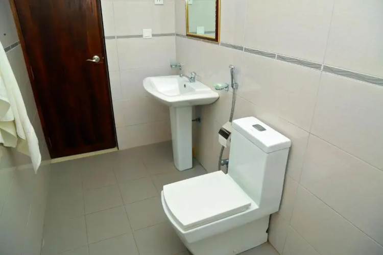 4 S Villa