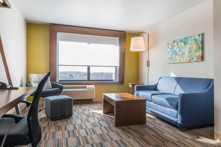 Quadruple Suite