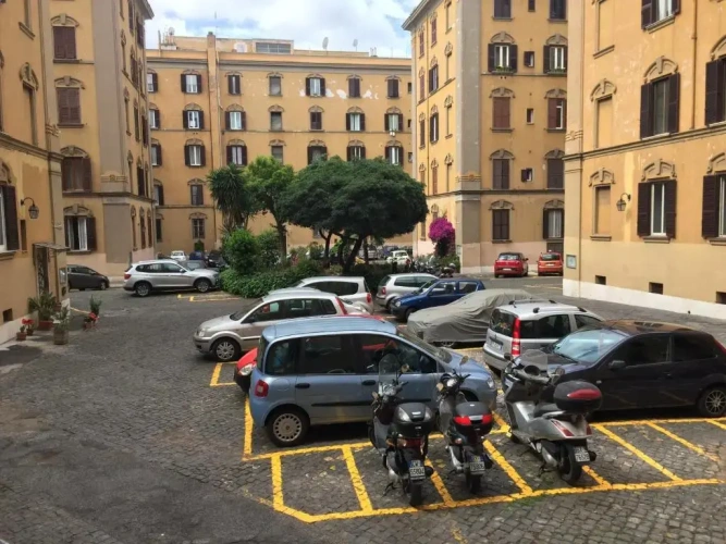 3 Bedrooms Apartment