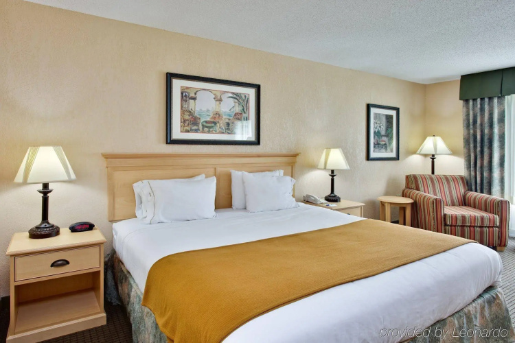 Holiday Inn Express & Suites Daphne- Spanish Fort Area by IHG