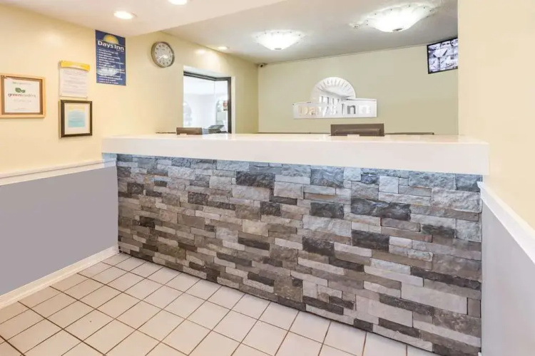 Days Inn Kent - Akron