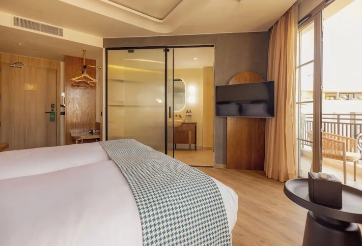 Superior Twin room with view