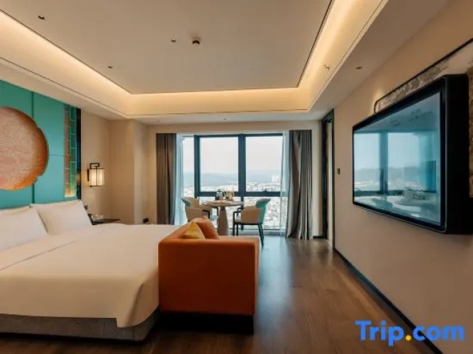 Suite with river view