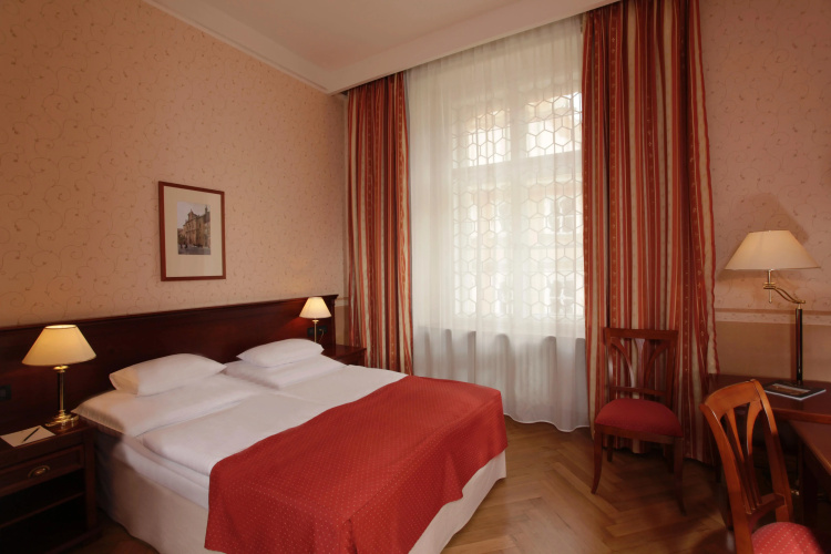 Rott Hotel