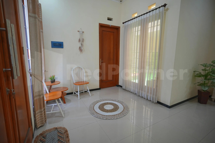 One & Quin Guest House Syariah