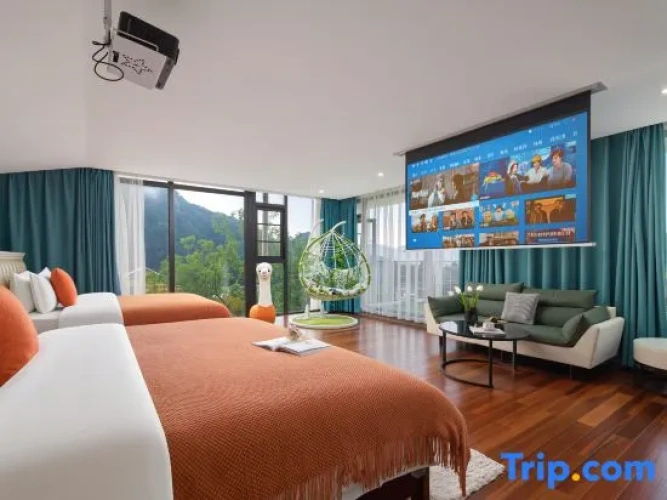 Standard room with land view