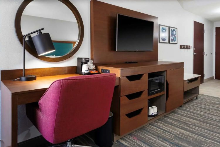 Hampton Inn by Hilton Concord/Bow