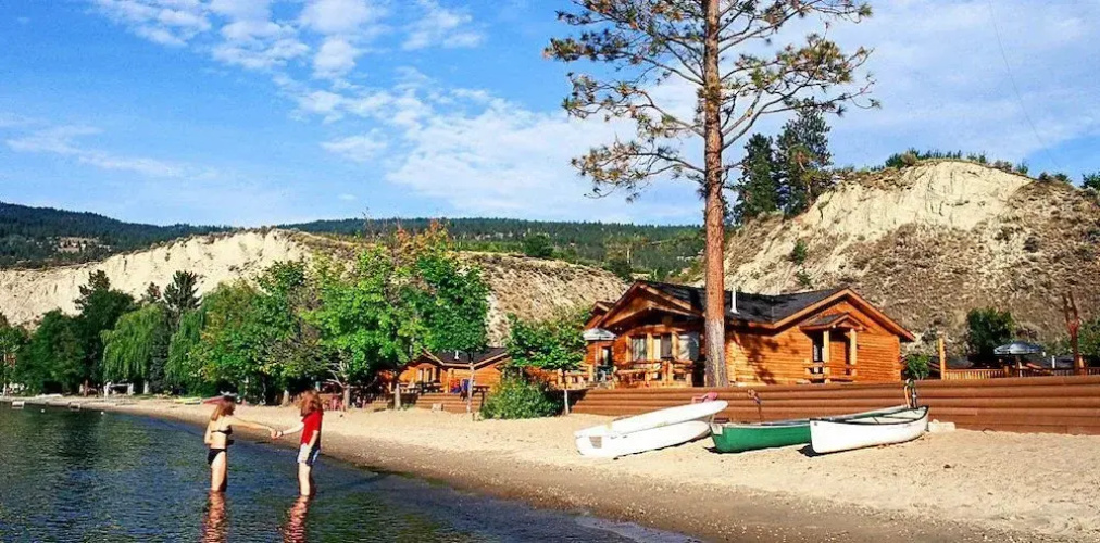 Sandy Beach Lodge