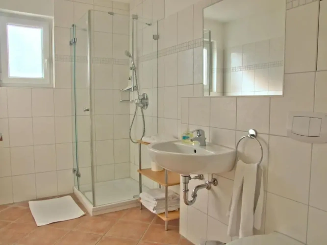 3 Bedrooms Apartment