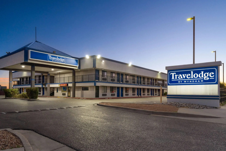 Travelodge By Wyndham Albuquerque West - New Mexico