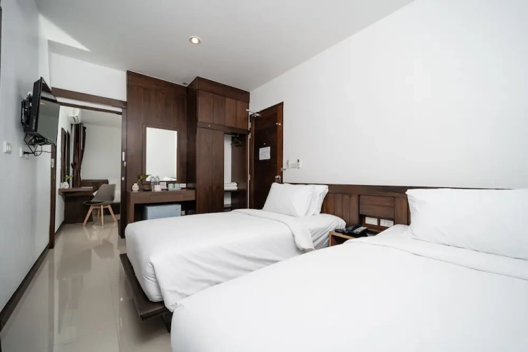 Deluxe Twin room with balcony and with mountain view