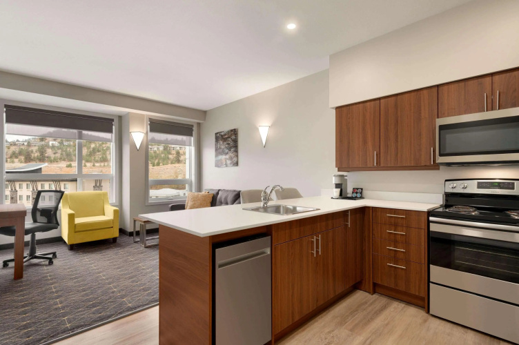 Microtel Inn & Suites By Wyndham Kelowna photo 23