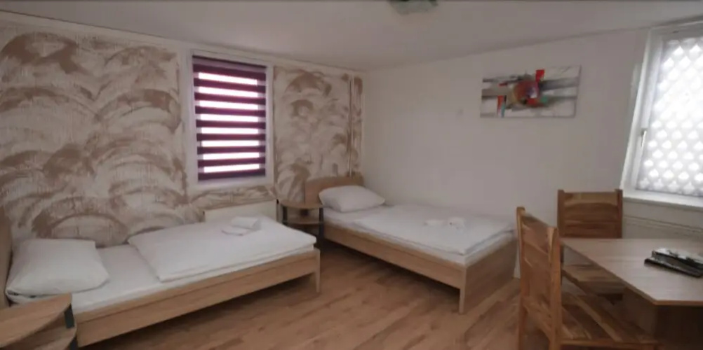 AB Apartment 83