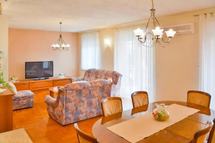 Karlo1 Apartment