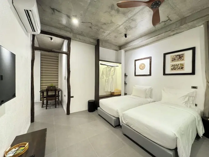 Deluxe Twin room