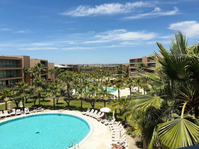 2 Bedrooms Deluxe Apartment with pool view