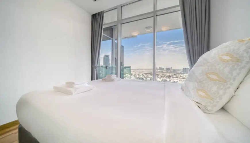 Prime Difc Duplex With Iconic Skyline Views