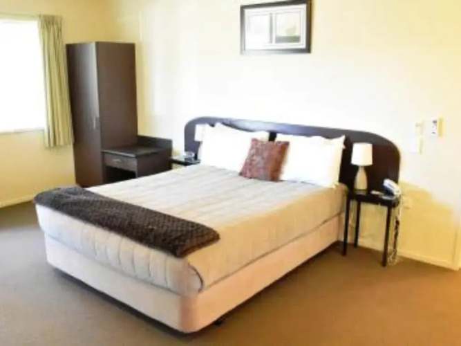 BK's Chardonnay Motor Lodge