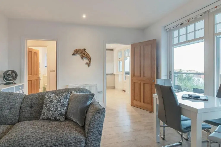 Jurassic View Apartment